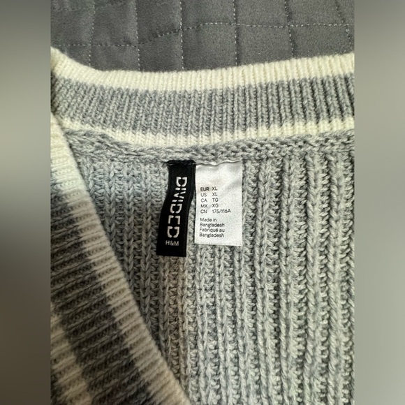 H&M Cropped Sweater Vest - Picture 4 of 5